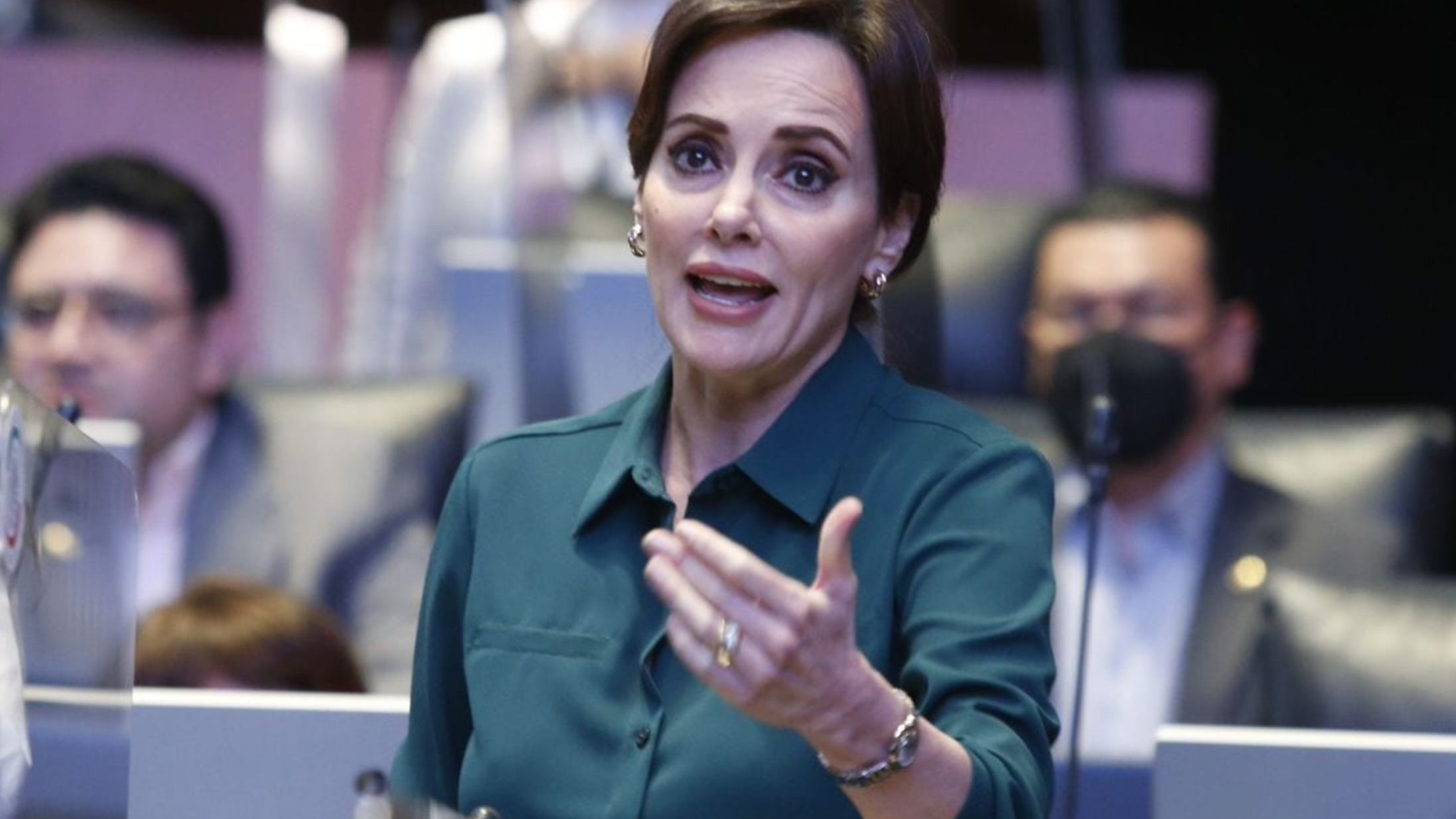 Lilly Téllez no será declarada traidora a la patria: López Obrador